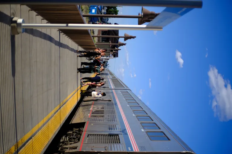 Cool looking people on the platform in Sacramento